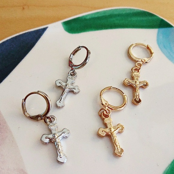 Unique Design//Europe Cross Style Drop Earrings - Picture 2 of 4